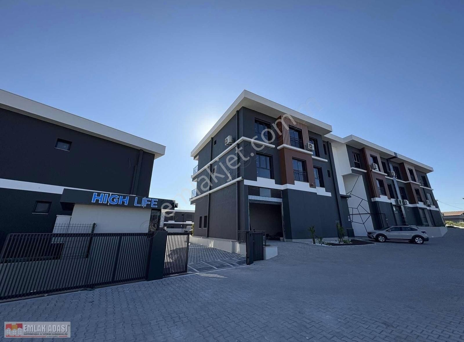 Kadınlar Denizi'nde 3+1 Doğalgazlı Sıfır Binada Kiralık