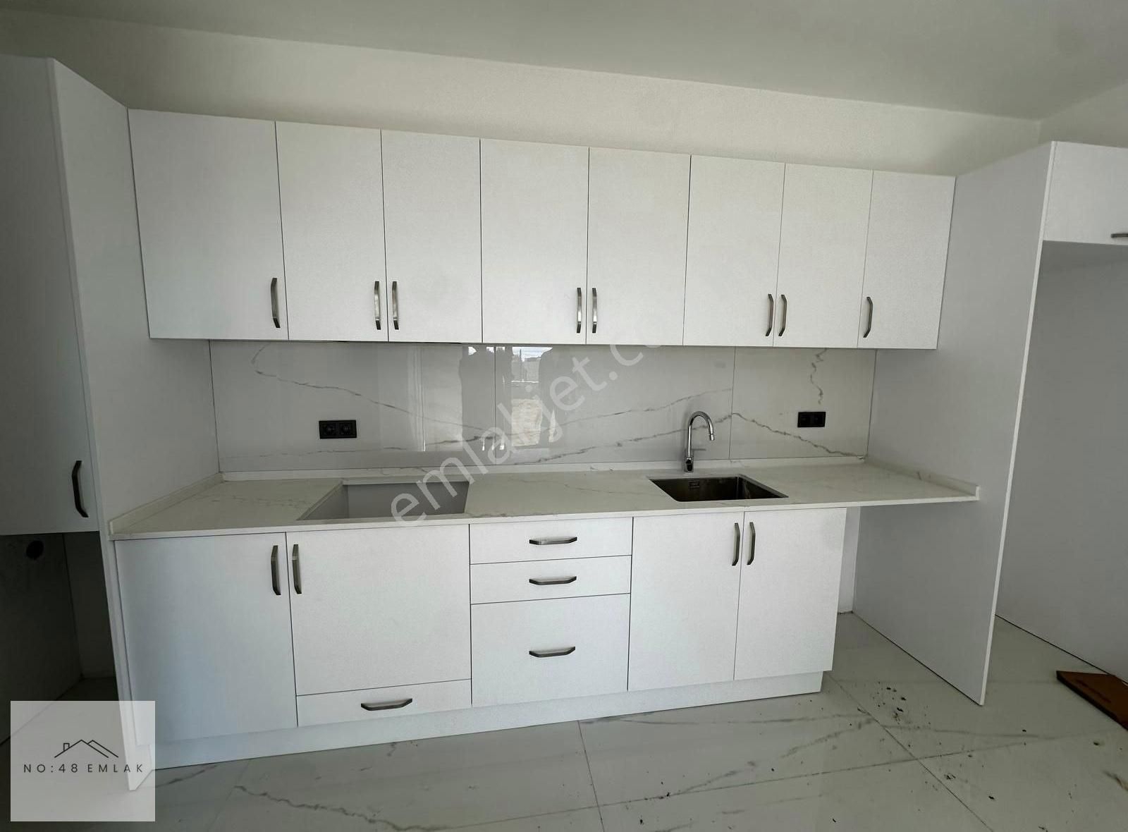 Gümüşlük Tek Katlı Deniz Manzaralı Havuzlu Müştemilatlı Villa - Görsel 4