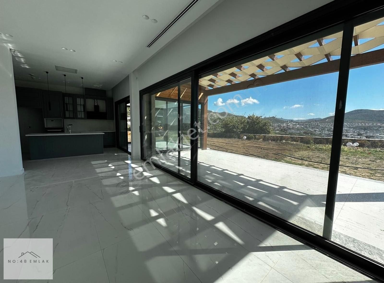 Gümüşlük Tek Katlı Deniz Manzaralı Havuzlu Müştemilatlı Villa - Görsel 6