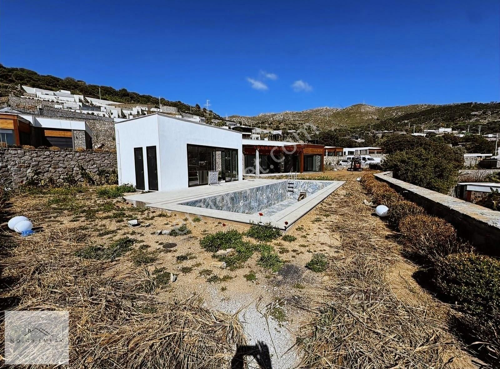 Gümüşlük Tek Katlı Deniz Manzaralı Havuzlu Müştemilatlı Villa - Görsel 26