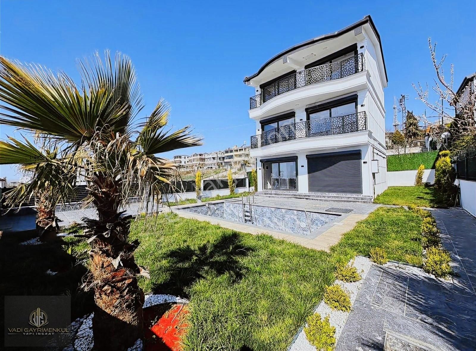 Vadi Gayrimenkul Lebi Derya Manzarasıyla Eşsiz Villa