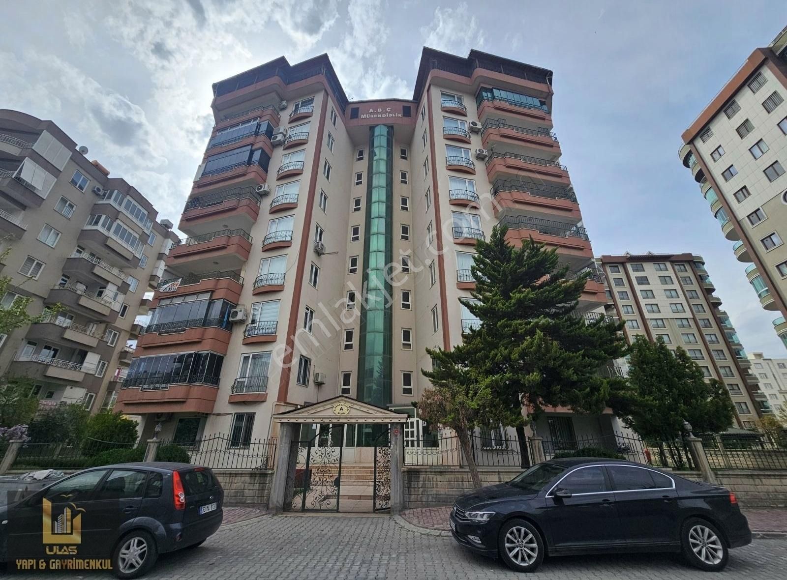 Ulaş Emlaktan Site İçinde 4+1 Kapalı Otoparklı Uygun Daire