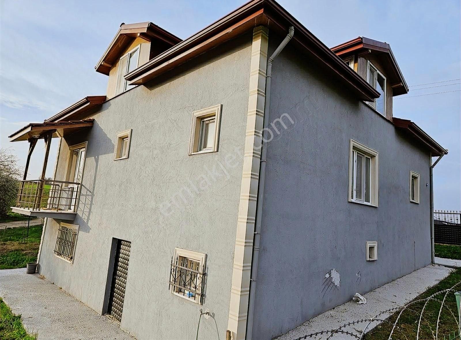 Kandıra Süllü Yeşillikler İçerisinde Huzur Dolu Müstakil Ev