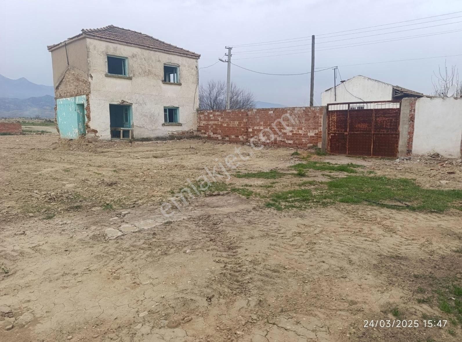 Fiyat Düştü Acil Yeşilova Mahallesinde Satılık Arsa