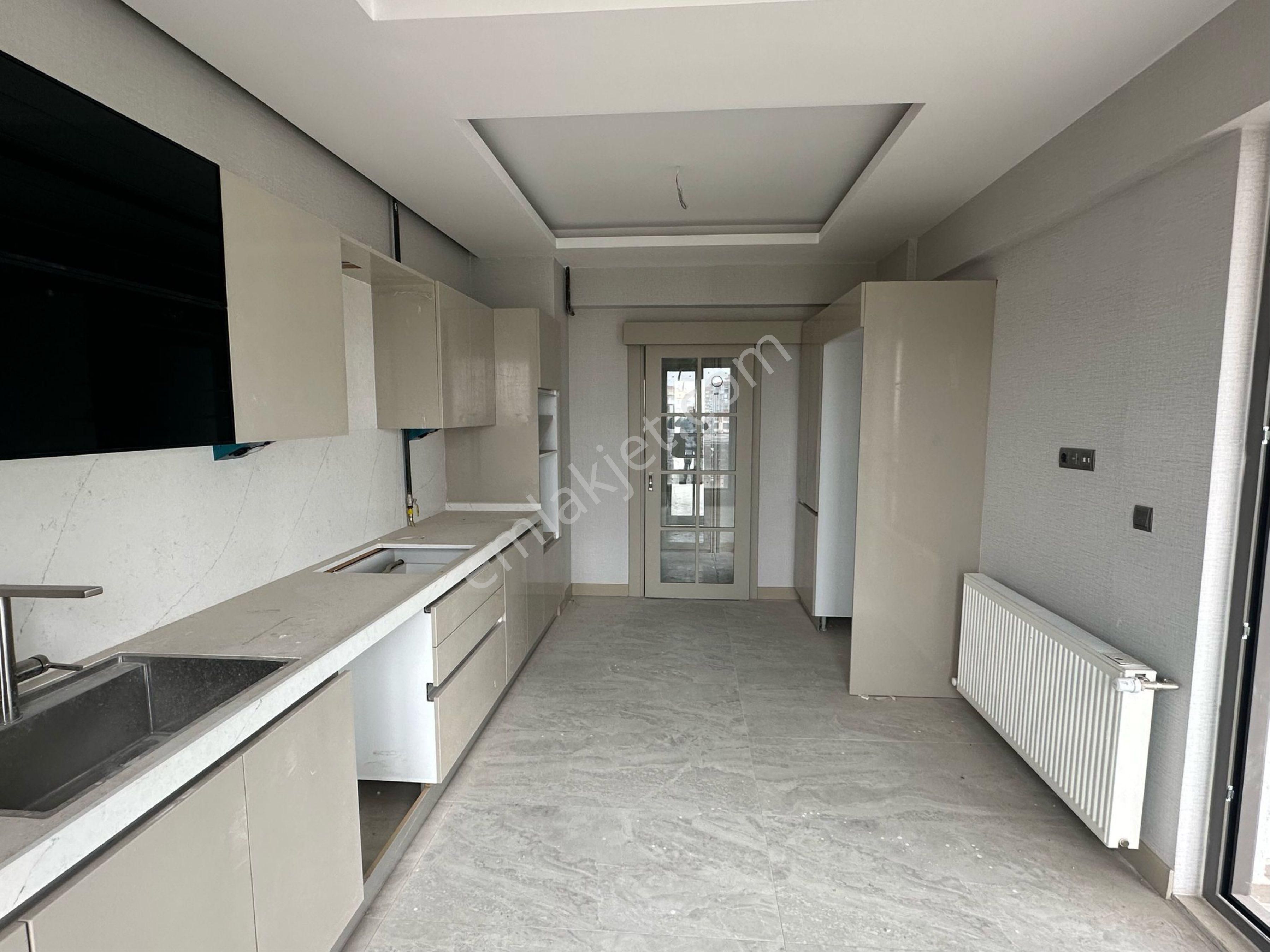 Yeşilyurt Tecde Güngör Cad Üzerinde 3+1 Ultra Lüks Sıfır Kiralık Daire