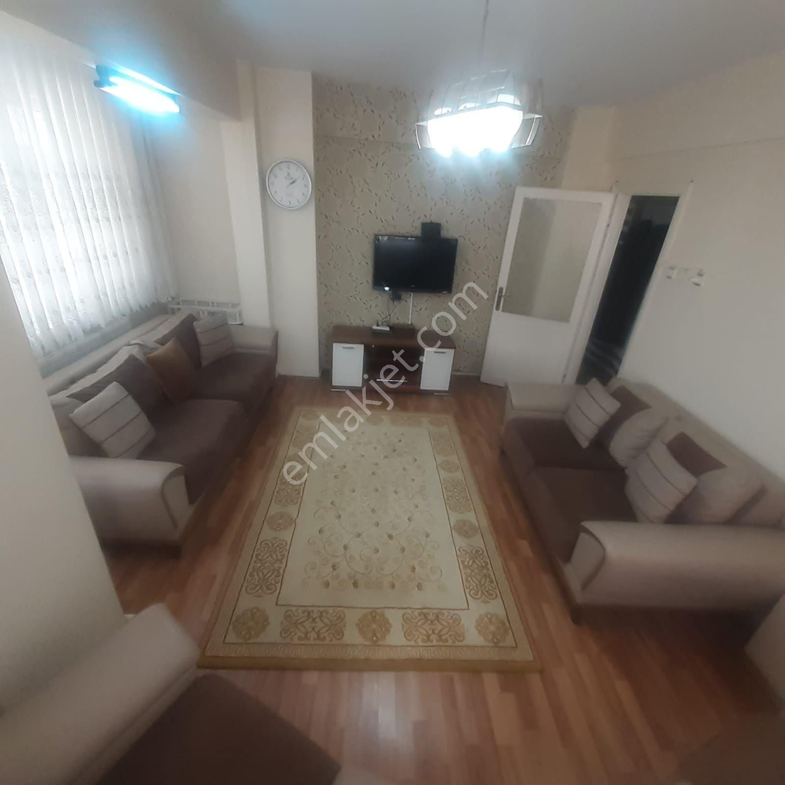 Yenibosna Kulelıde Metrobüse 5dk.2+1 90m2 Full Eşyalı 2.kat