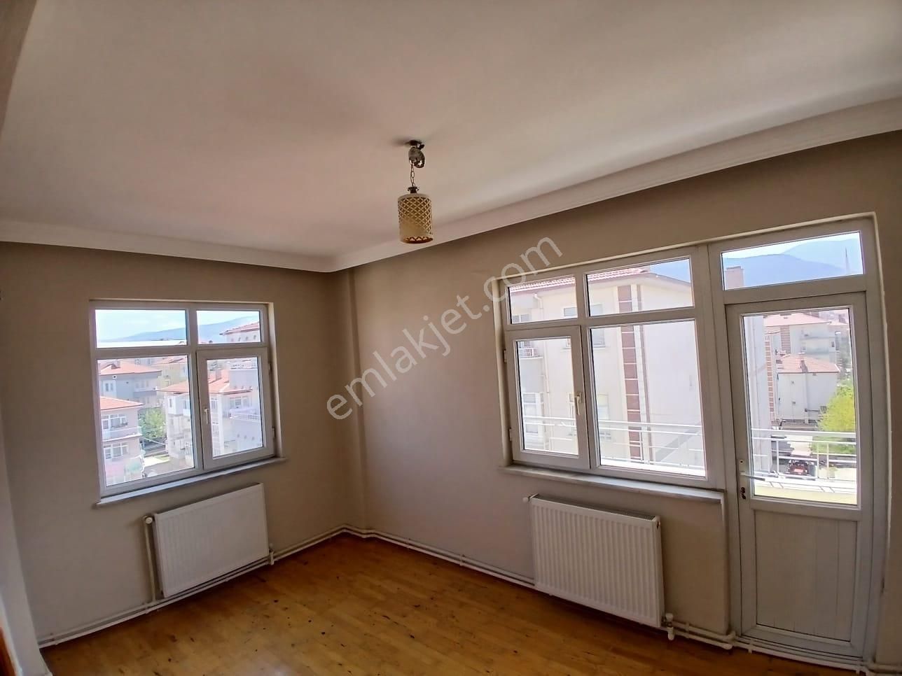 Akçay Emlak'tan Akşehir İstasyon Mahallesinde Bakımlı Satılık 3+1 Daire - Görsel 16