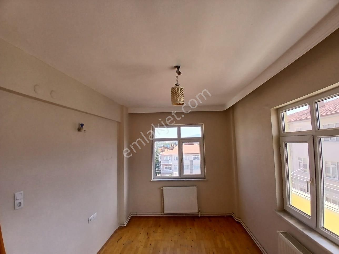 Akçay Emlak'tan Akşehir İstasyon Mahallesinde Bakımlı Satılık 3+1 Daire - Görsel 19