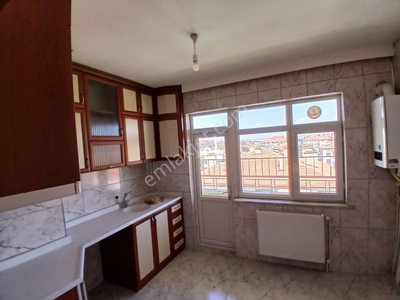 Akçay Emlak'tan Akşehir İstasyon Mahallesinde Bakımlı Satılık 3+1 Daire - Görsel 30