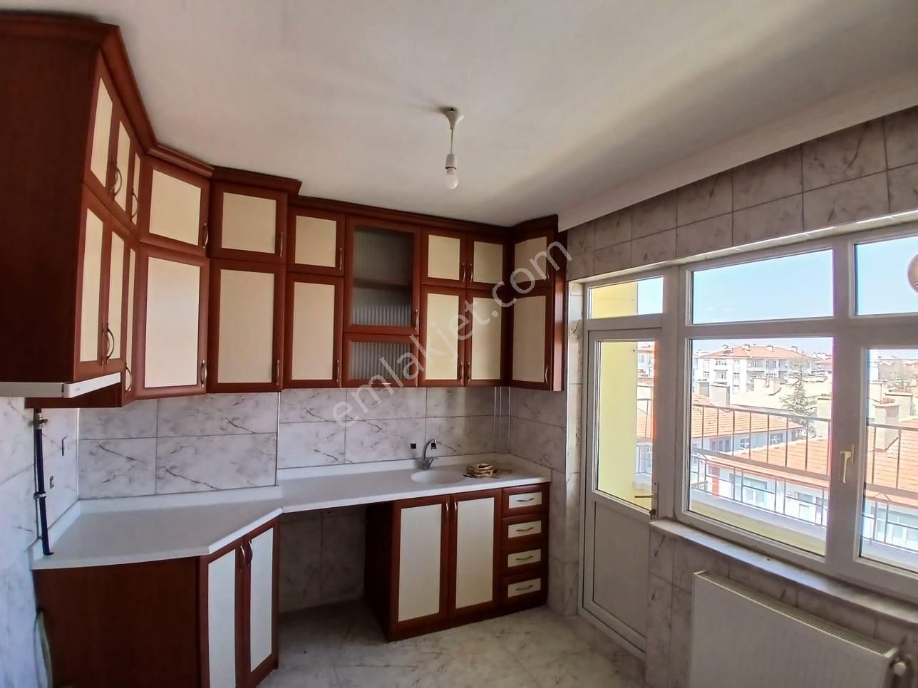 Akçay Emlak'tan Akşehir İstasyon Mahallesinde Bakımlı Satılık 3+1 Daire - Görsel 28