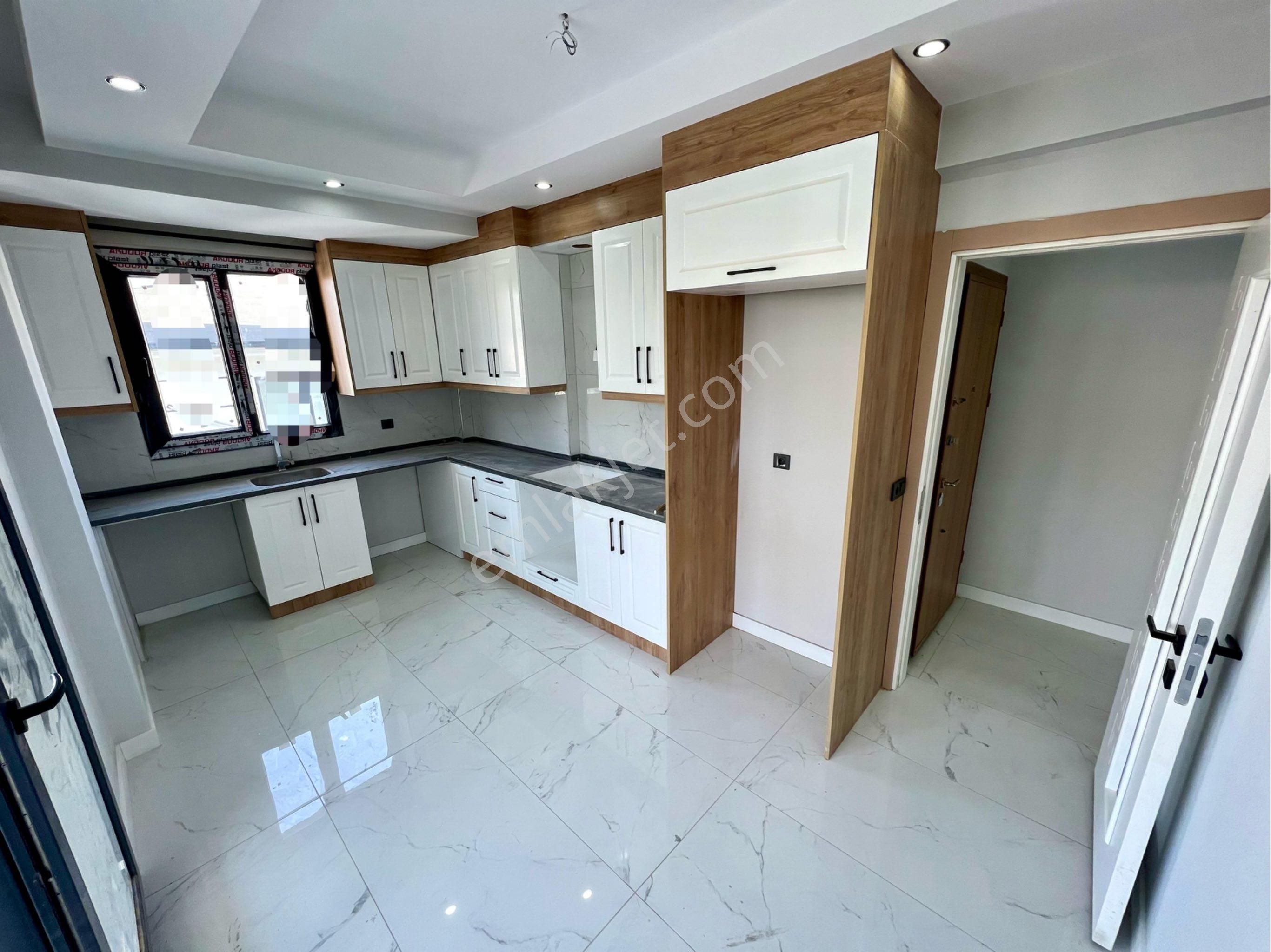 Şemiklerde 145m2 3+1 Arakat 2 Balkonlu Satılık Daire