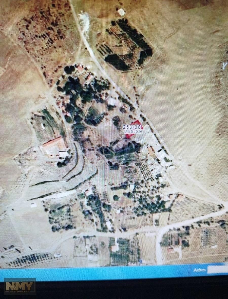 Meram Çayırbağın Da Satılık 516 M2 Müstakil Bahçe Yeri.