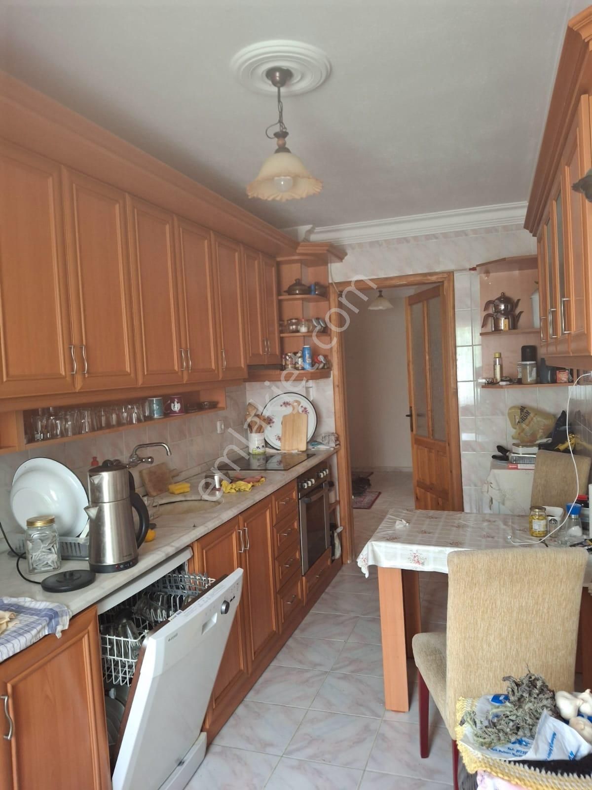 Egeturemlaktan Narıldere Ilıcadan Fulleşiyali Kiralık .3+1.daire