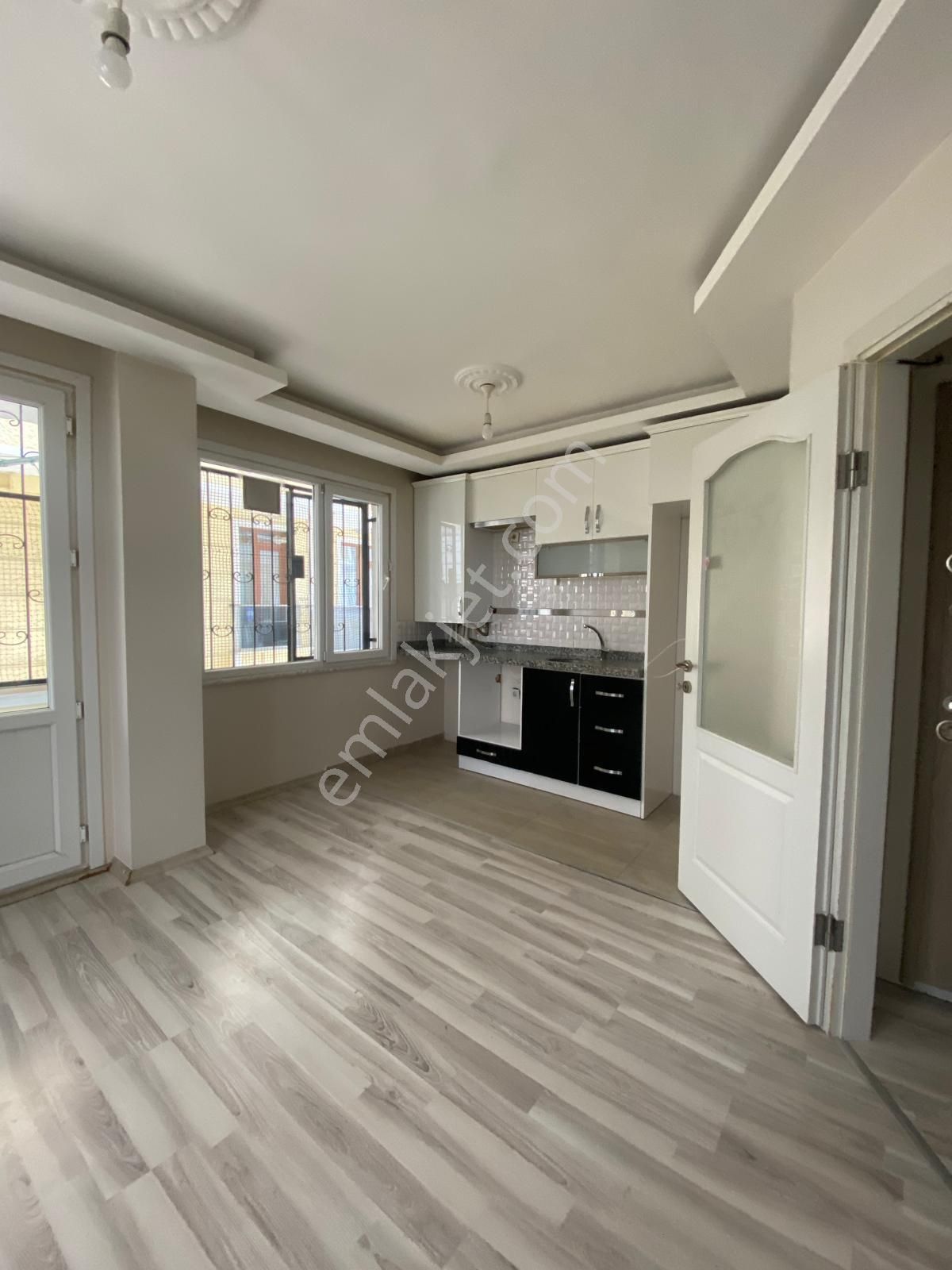 Müslüm Emlaktan Okyanus Kolejine Yakın 2+1 Kiralık Daire