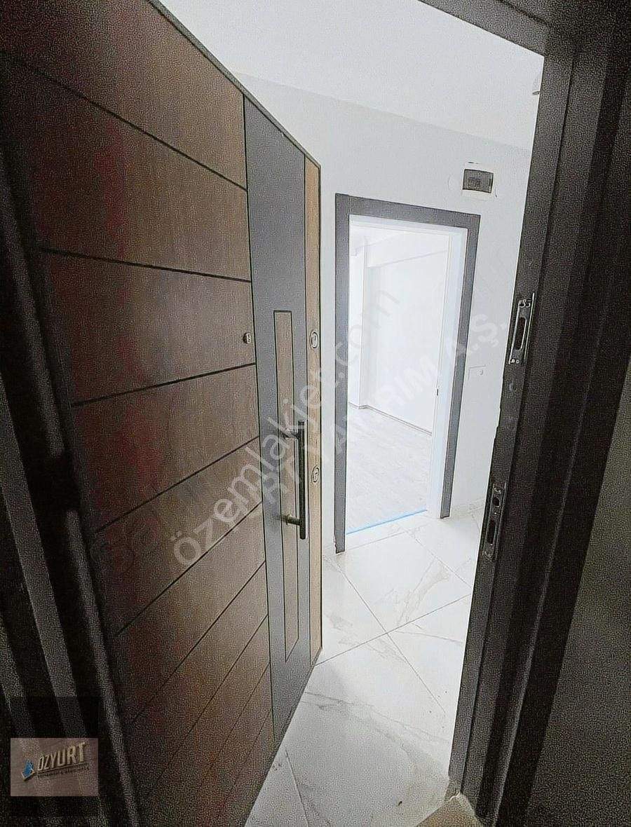 **özyurt Yatırım A.ş.den Merkezi Konumda Geniş Ara Kat 3+1 Daire