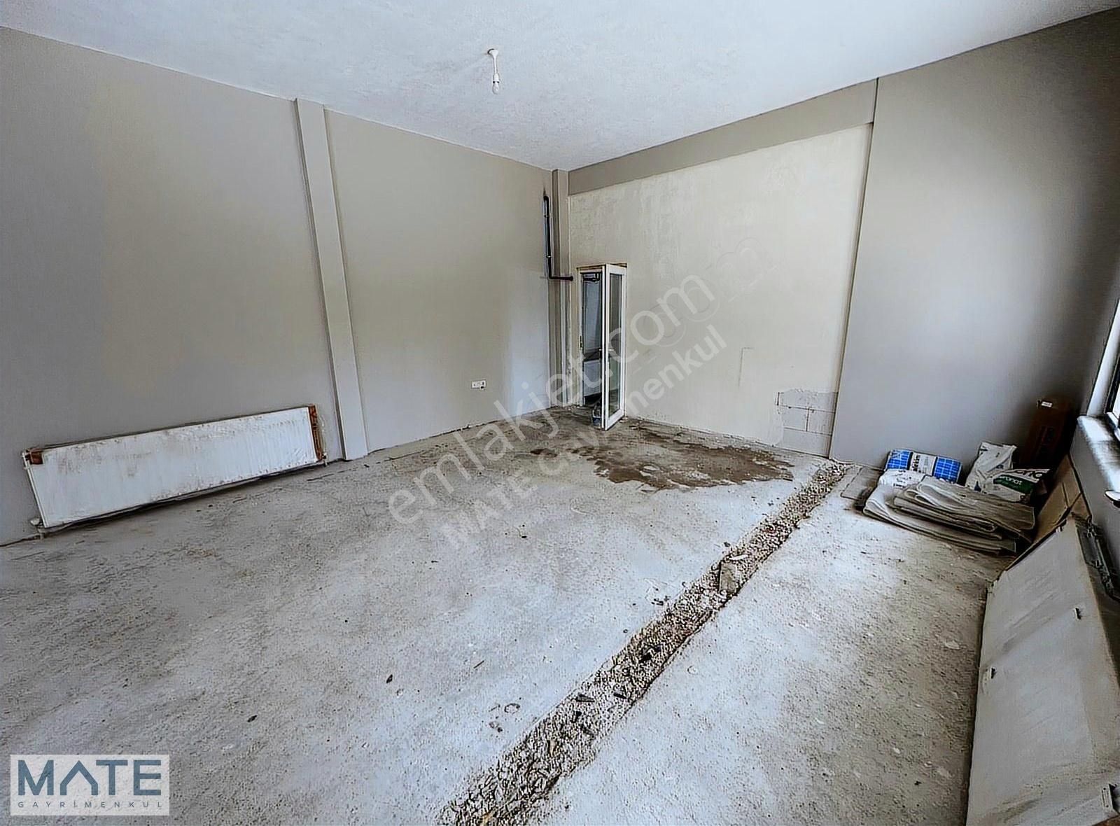 Paşakent Mah.de Kiralık 266 M2 İş Yeri Dükkan Mağaza Mate'den
