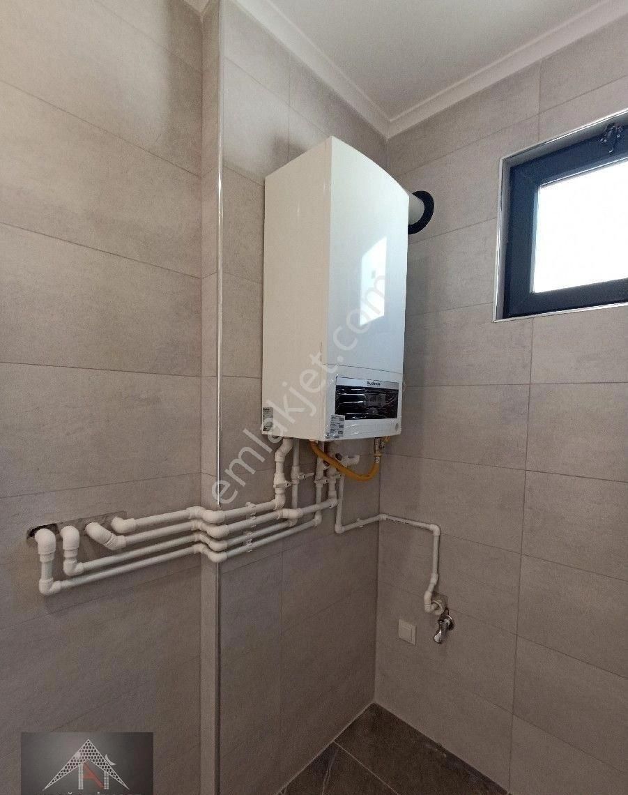 Döşemealtı Tomalar'da 5+1 Yerden Isıtmalı Lüks Villa - Görsel 3