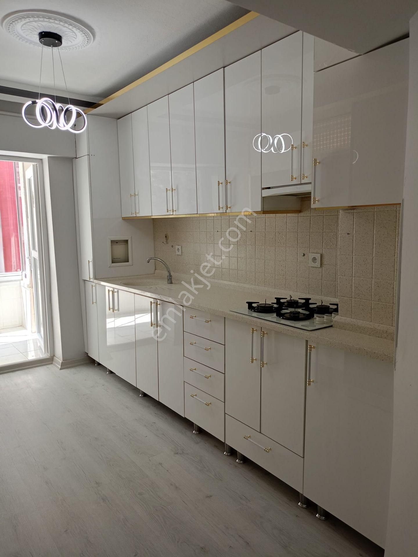 Mç Emlak'tan Ertuğrulgazi Mah'de 3+1 Full Yapılı Satılık Daire