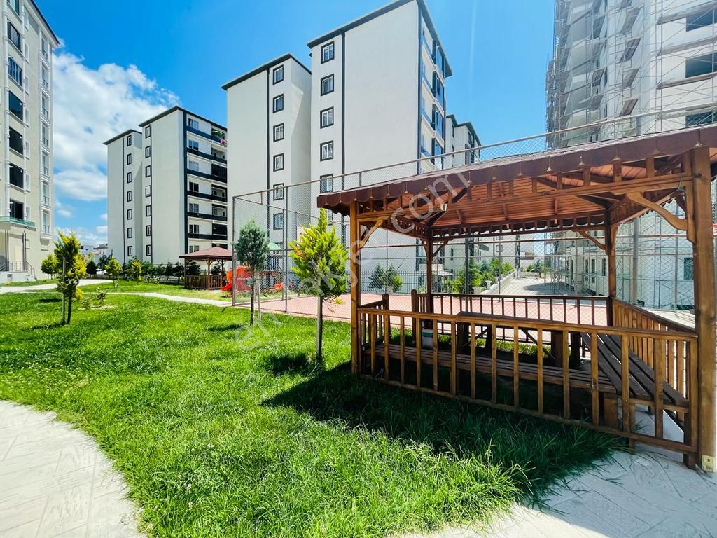 Güven'den Avm Bölgesinde, Okullara Yakın Site İçinde 3+1 Daire!