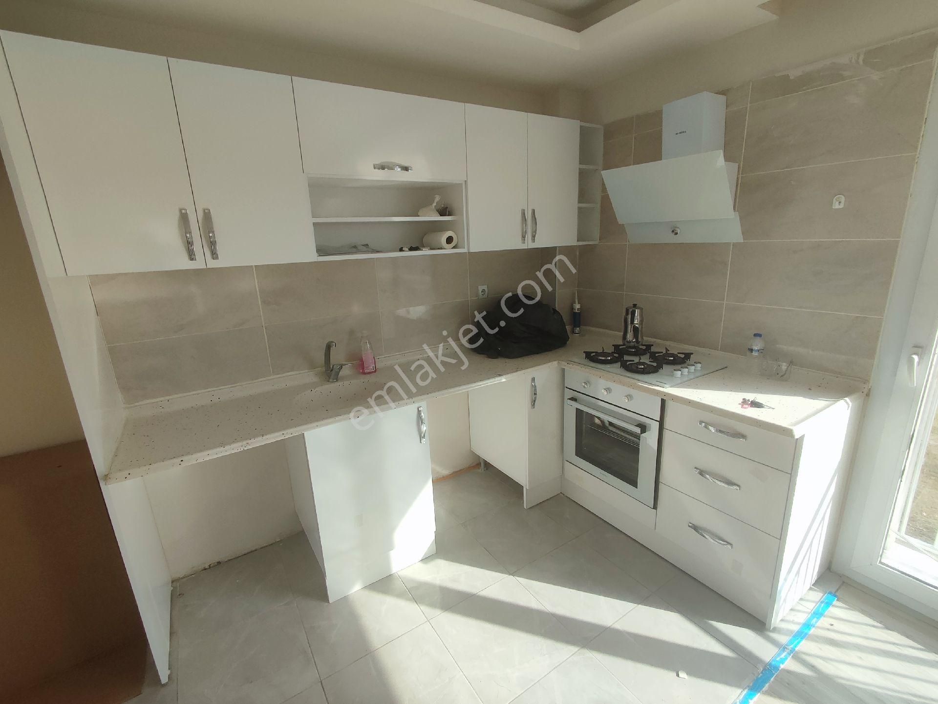 Atc Den Caddeye Yakın 2+1 Açık Mutfak Kiralık Daire.....