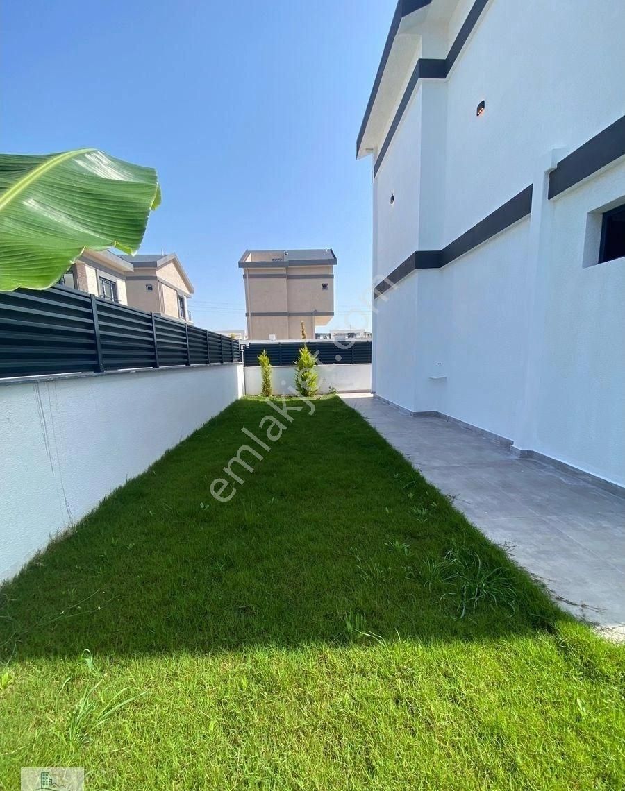 Efeler Mahallesinde Tam Müstakil Yerden Isıtmalı Havuzlu 4+1 Lüks Villa - Görsel 20