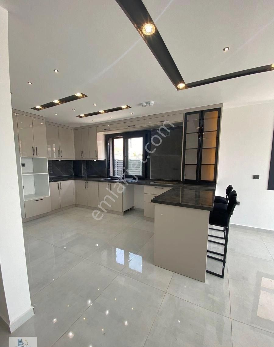 Efeler Mahallesinde Tam Müstakil Yerden Isıtmalı Havuzlu 4+1 Lüks Villa - Görsel 7