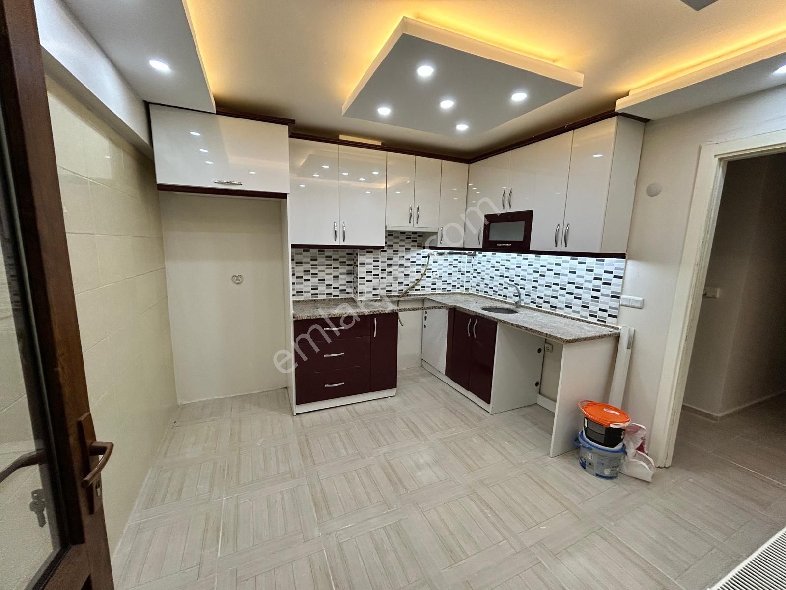🏡 Barboros Mahallesi 🏡 ✅2+1 90 M2 3 Katlının 2 Katı ❇️ Açık Mutfak