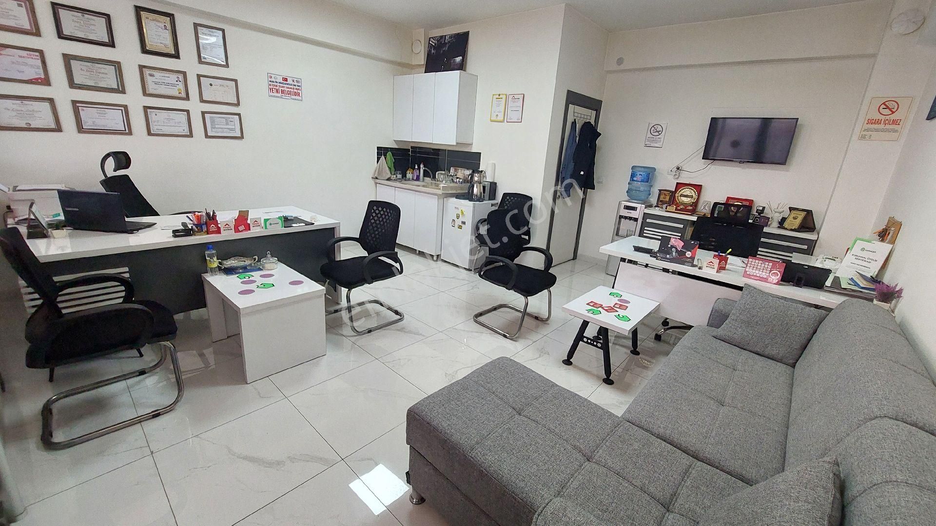 Eryaman Ata Mahallesinde Satılık 26 M2 Dükkan&ofis