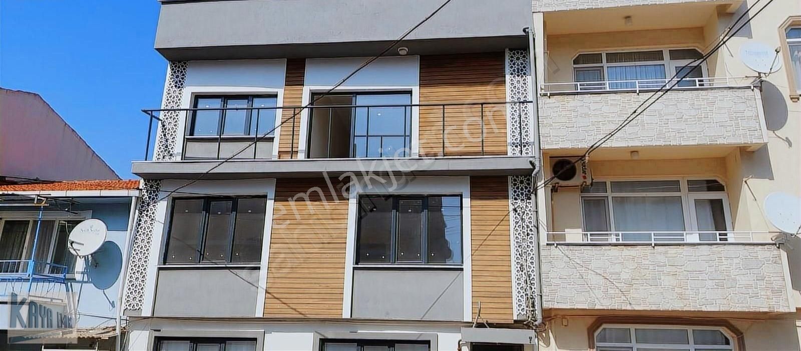 Kaya Emlaktan 3 Katlı Bina