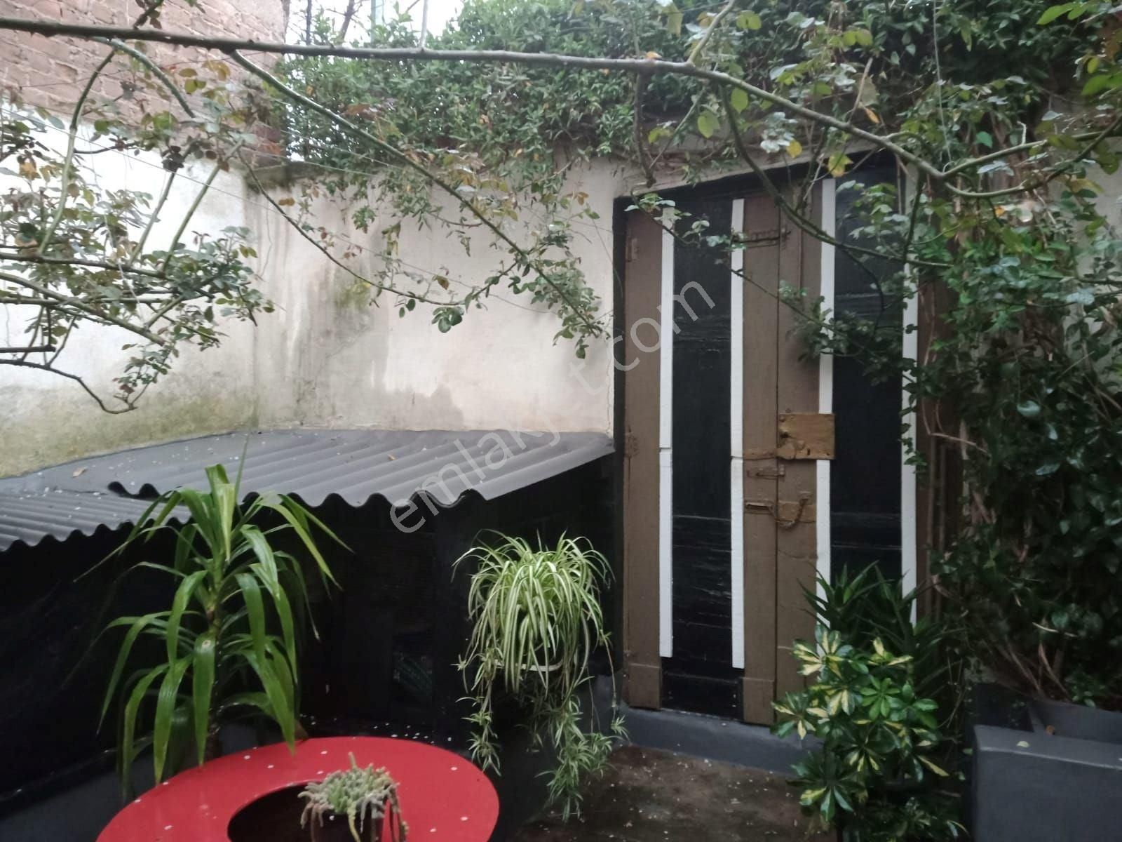 Adrian'dan Dilaverbey Mah. Satılık Tarihi Konak - Görsel 23