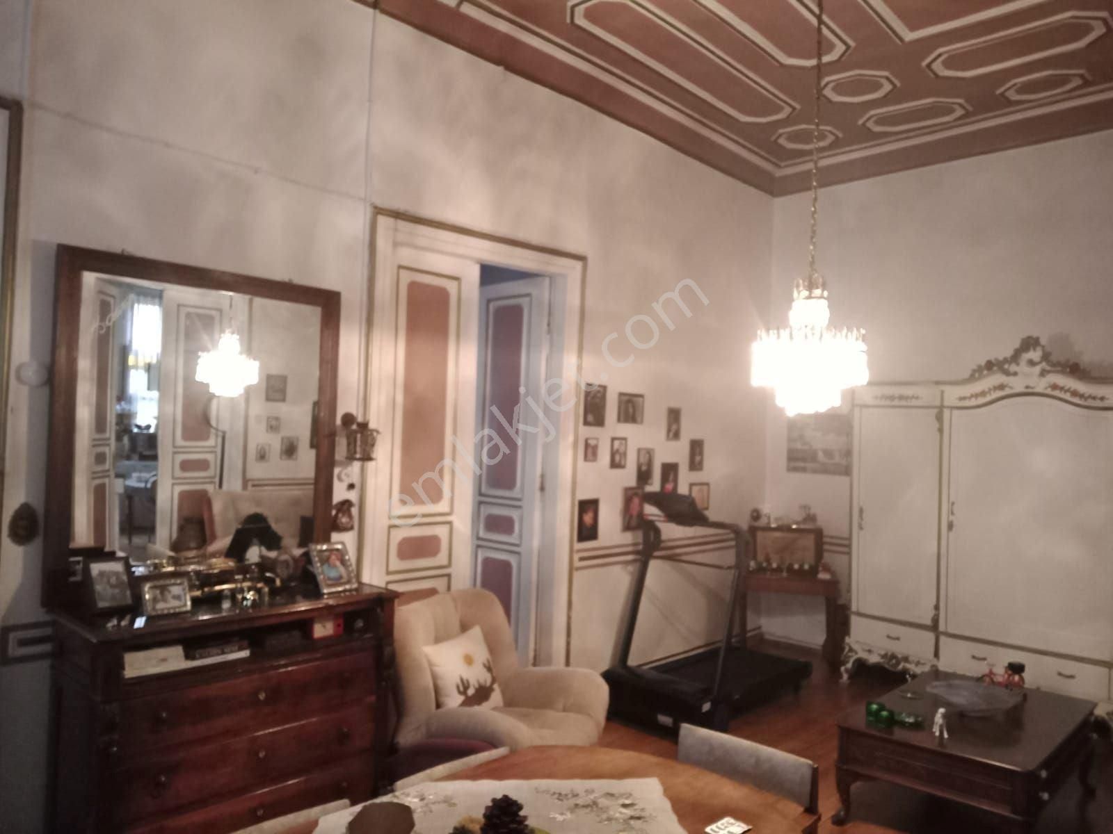 Adrian'dan Dilaverbey Mah. Satılık Tarihi Konak - Görsel 26