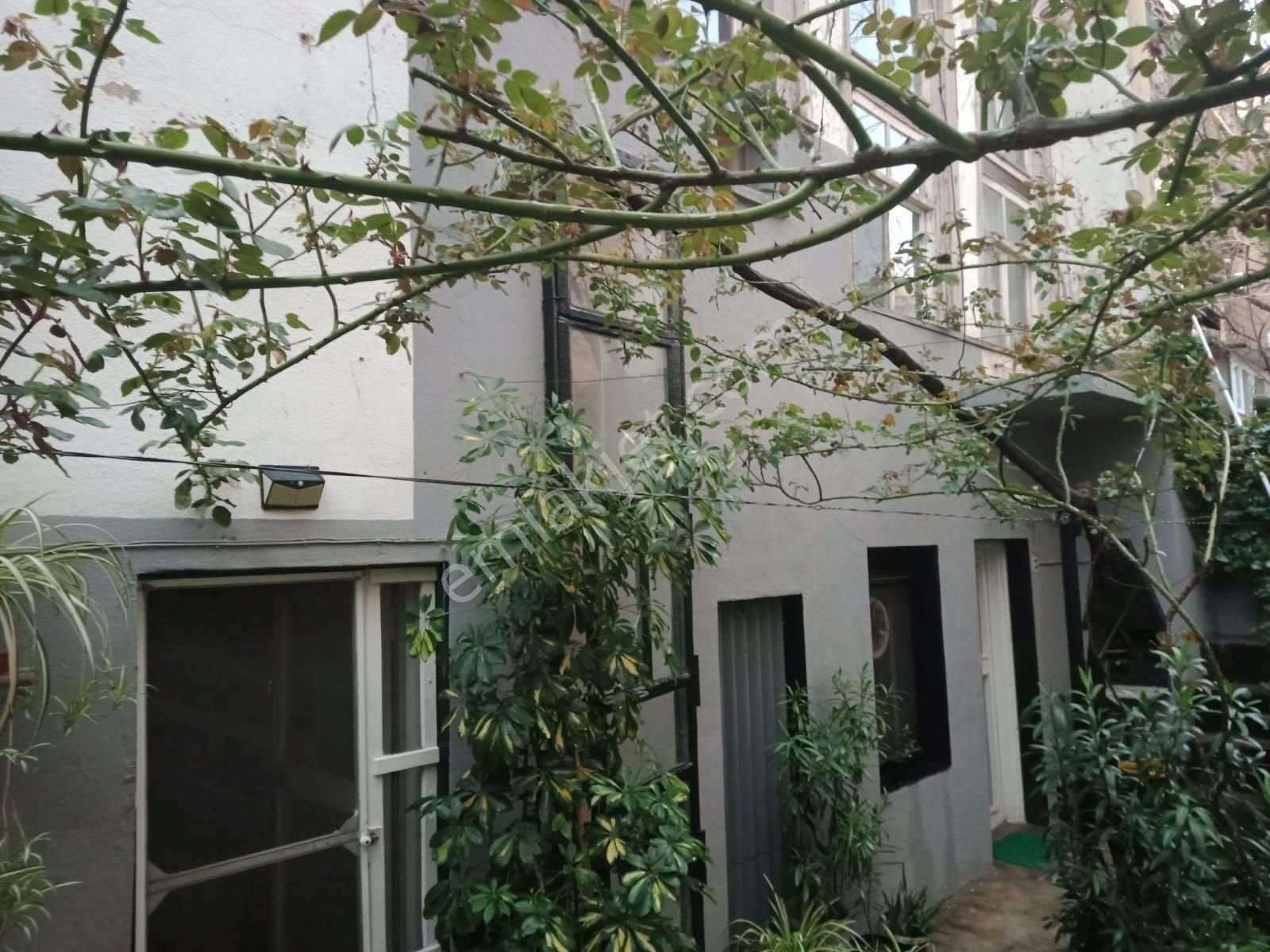 Adrian'dan Dilaverbey Mah. Satılık Tarihi Konak - Görsel 31