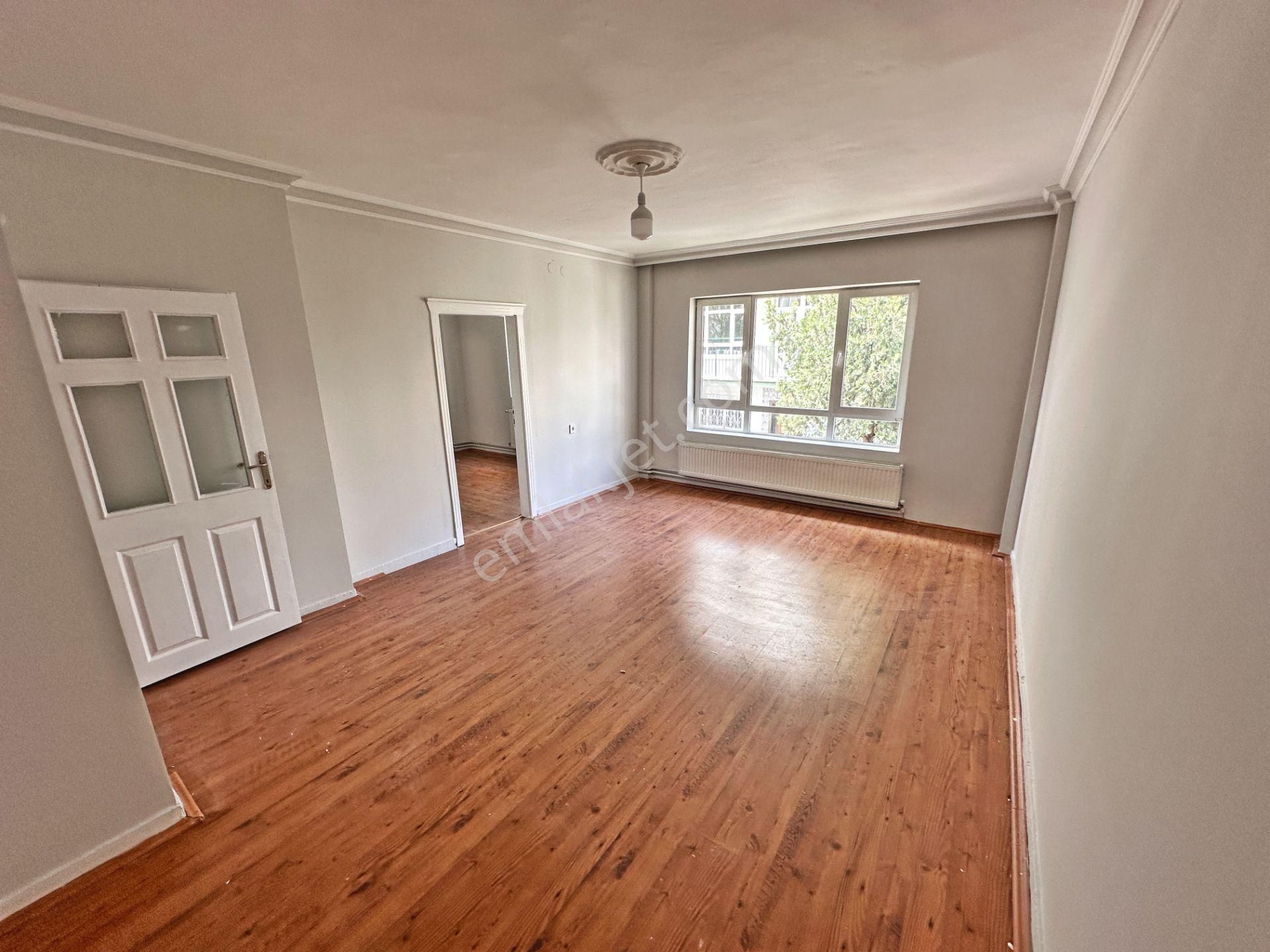 Cemax Emlak'tan Asım Gündüz Caddesinde Saimekadın Göbekte 2+1 Kiralık Daire