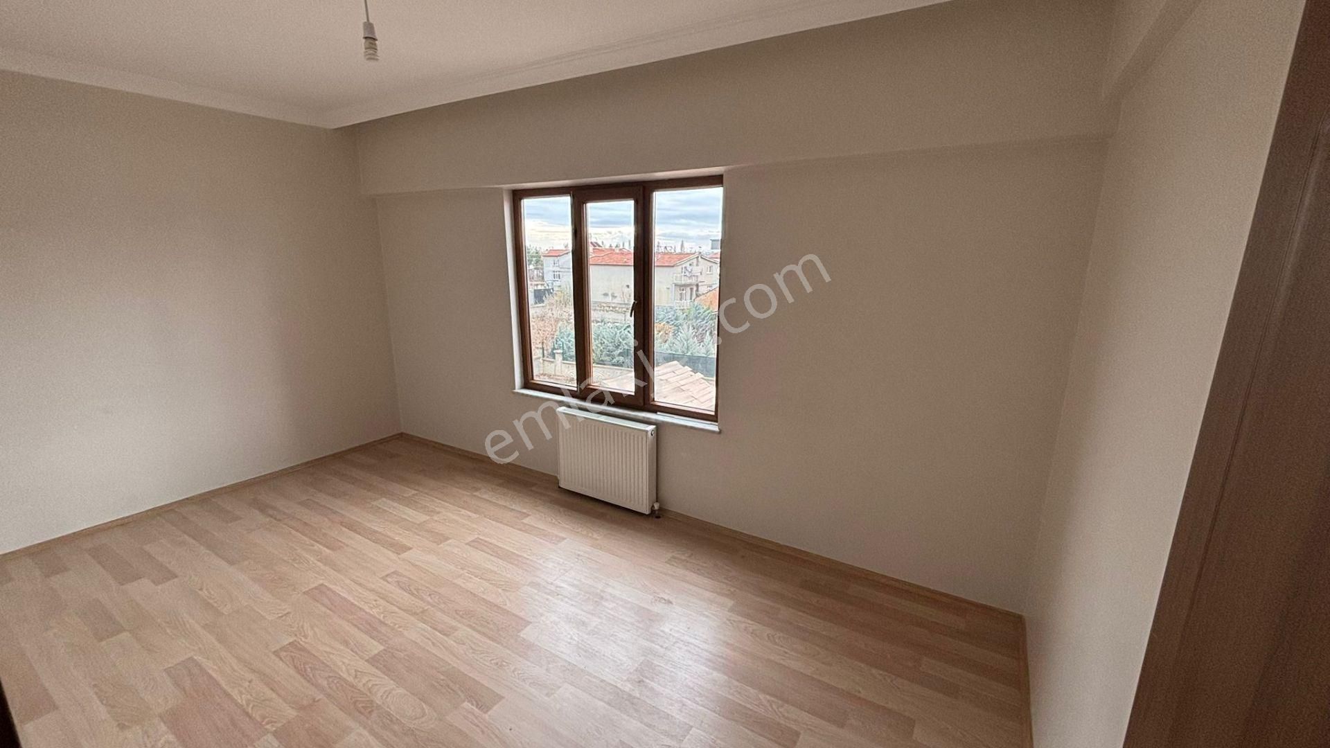 Şirin Gayrimenkulden Saraçoğlu Mahallesi Cadde Üstü Satılık 3+1 Daire