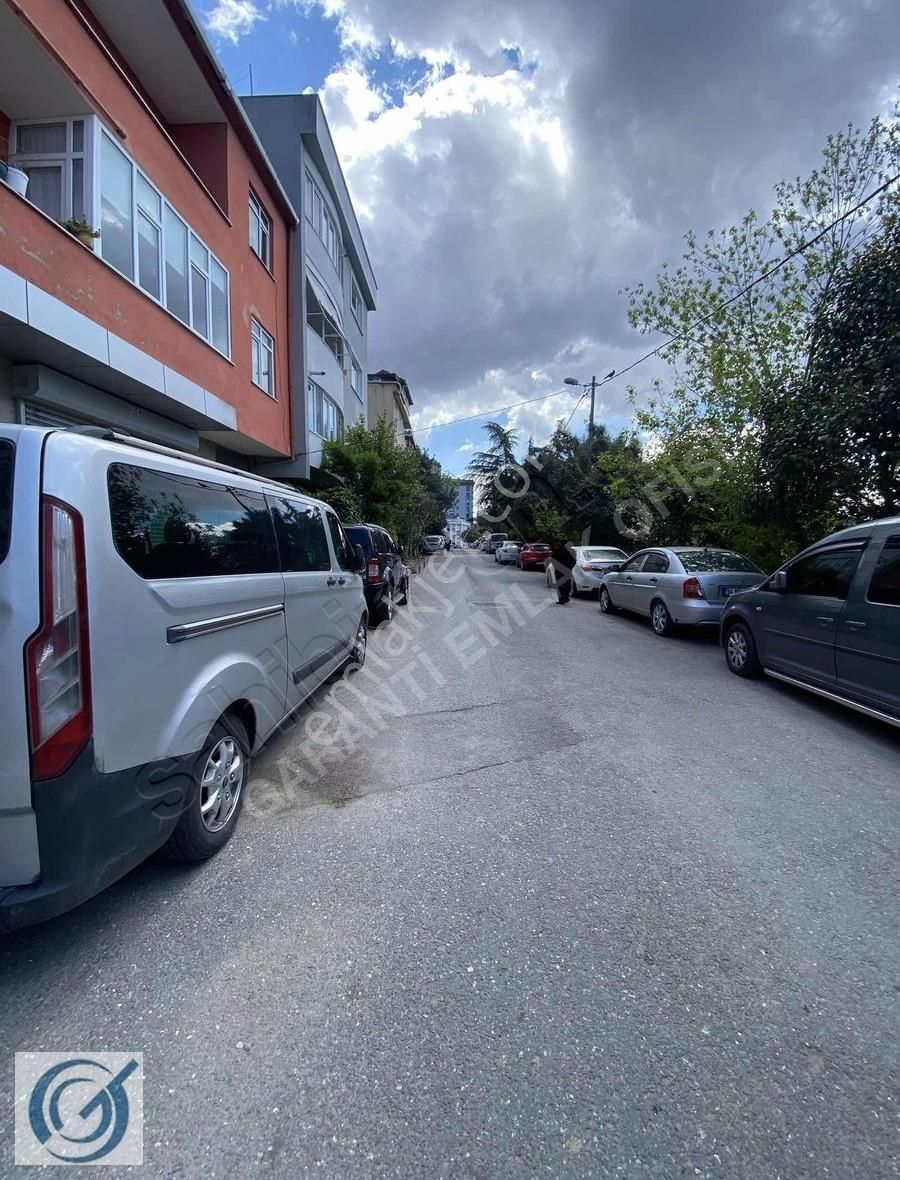 Çakmak İkbal Caddesi'nde Kiralık Dükkan