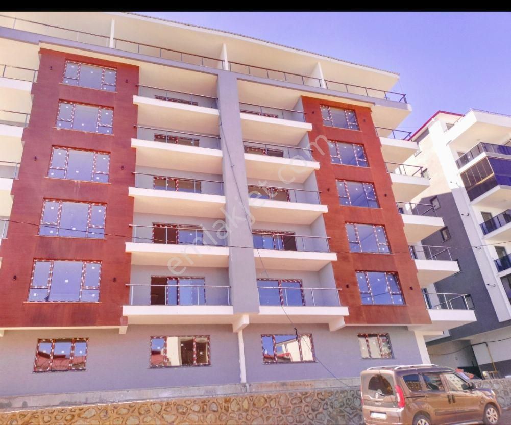 Erikliman'da Okulun Yanında Deniz Manzaralı 3+1 130 M² Daire