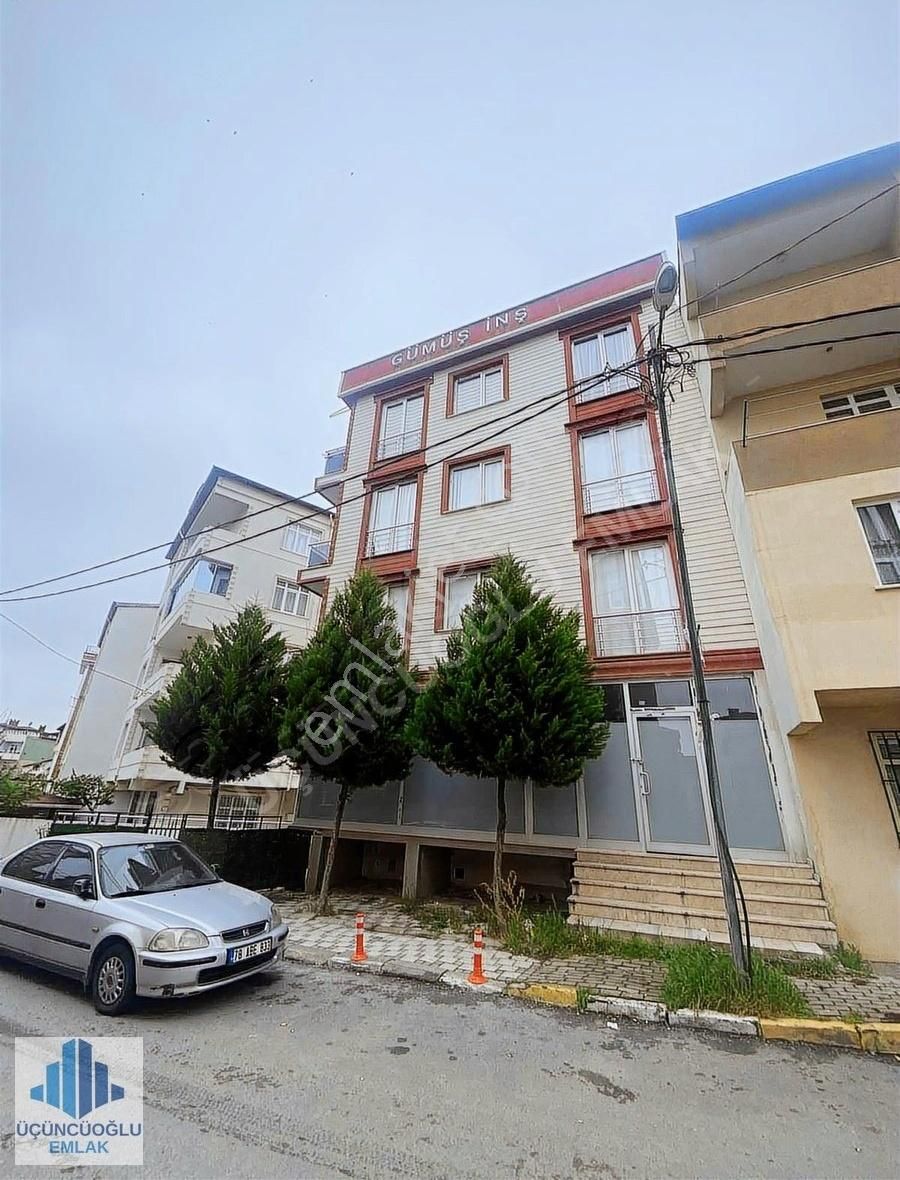 Pendik Esenyalıda Satılık Daire 2+1