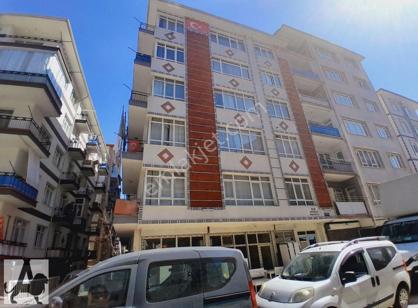 İl Jandarma'ya 2 Dk Metro'ya 5 Dk / Full + Full Eşyalı / 3+1