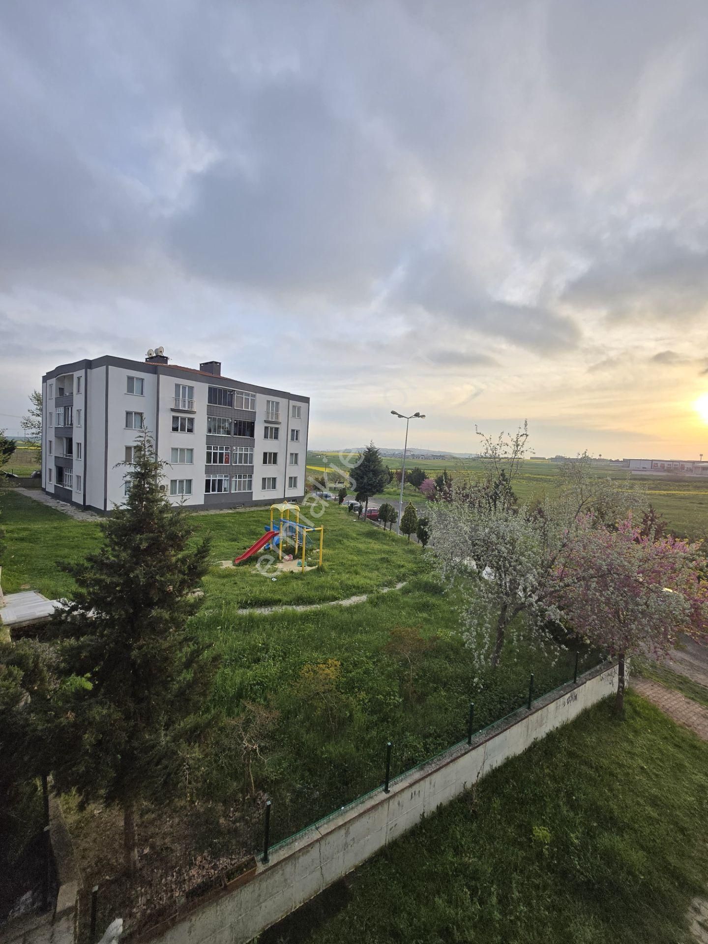🏡 Çobançeşme Mahallesi'nde 2+1 Geniş Kiralık Daire | Valley Realty 🏡