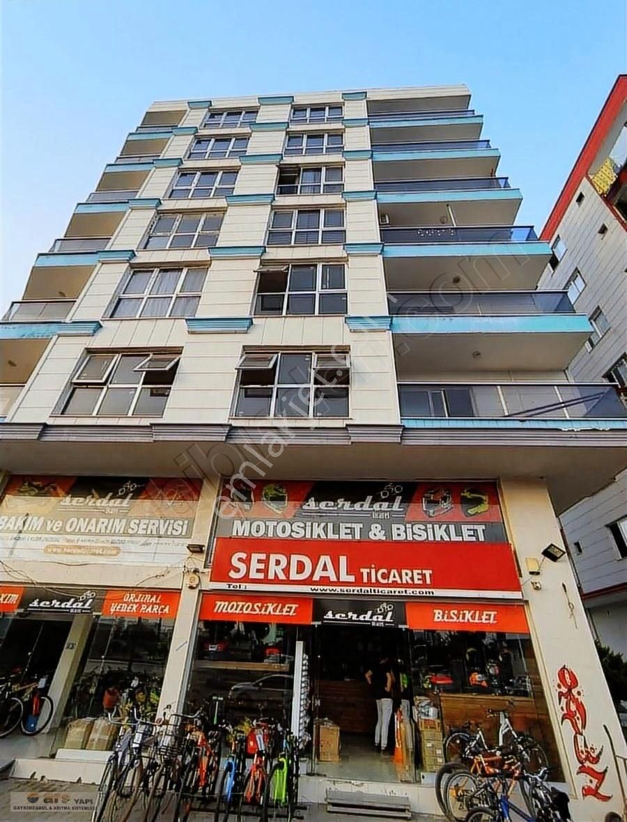 Mersin Akdeniz Barış Mahallesi'nde Satılık 2+1 Daire