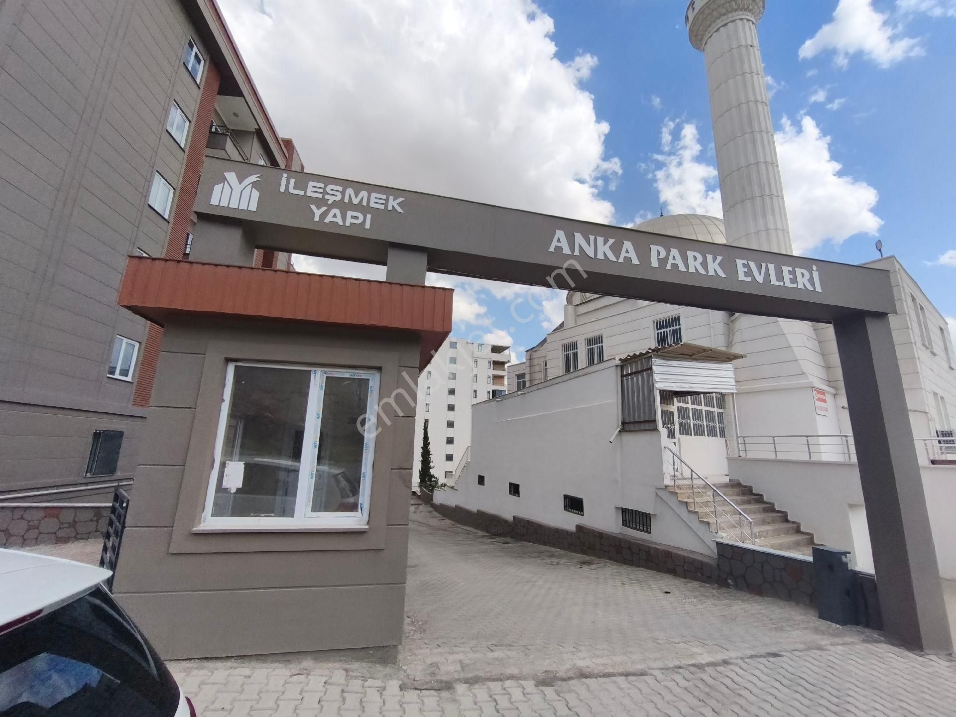Kadir Geylani Emlaktan Karaköprü Çardaklı Kaya Bulvarında Kıralık 2+0lüx Ara Kat Daire