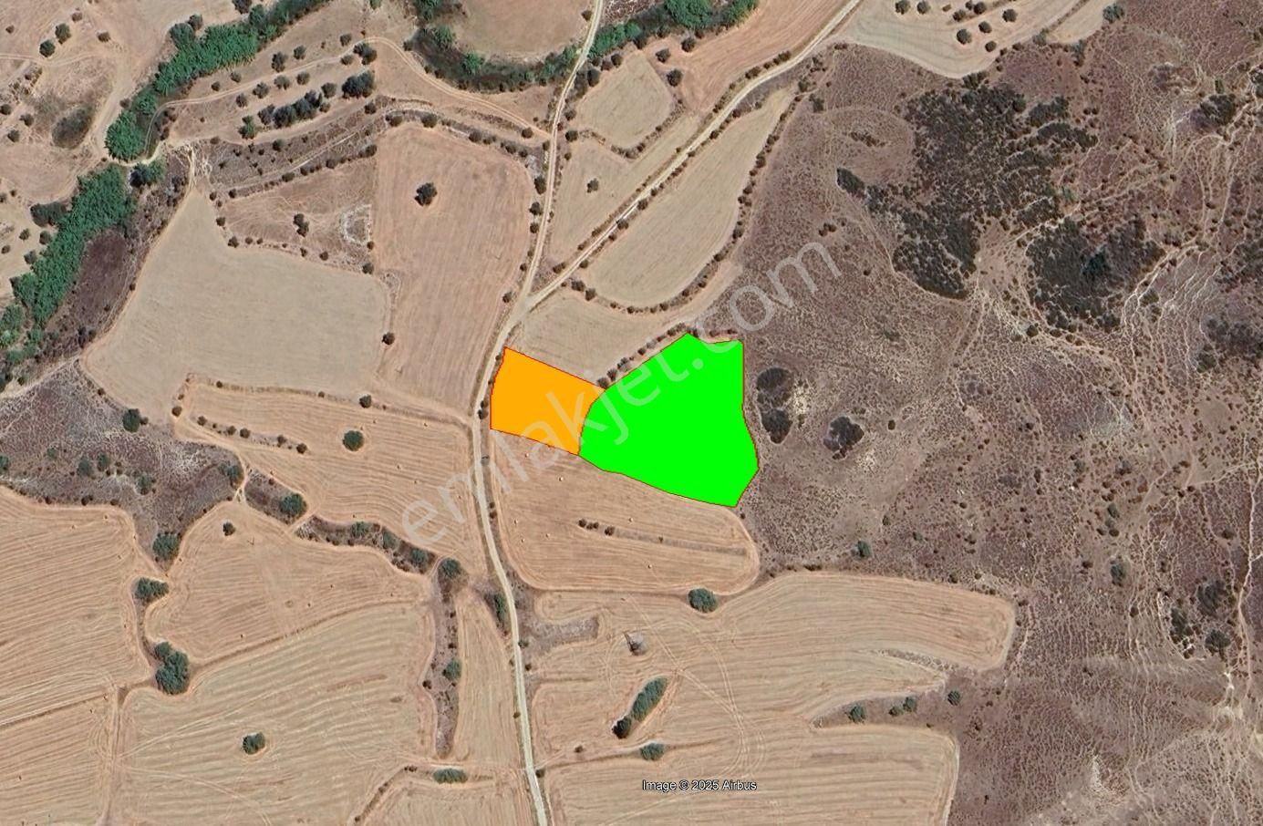 Girne Kozanköy'da Yatırıma Uygun Satılık 6.356 M2 Tarla !!