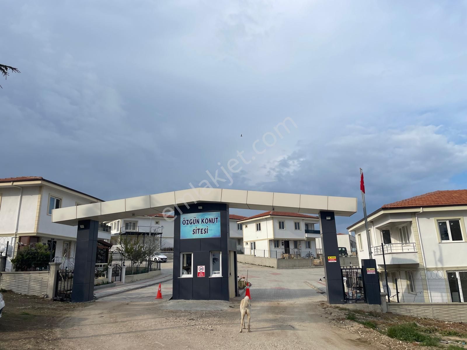 Şarköy De Işık Emlaktan İstiklal Mah De 3+1 140 M2 Mustakil Villa - Görsel 27