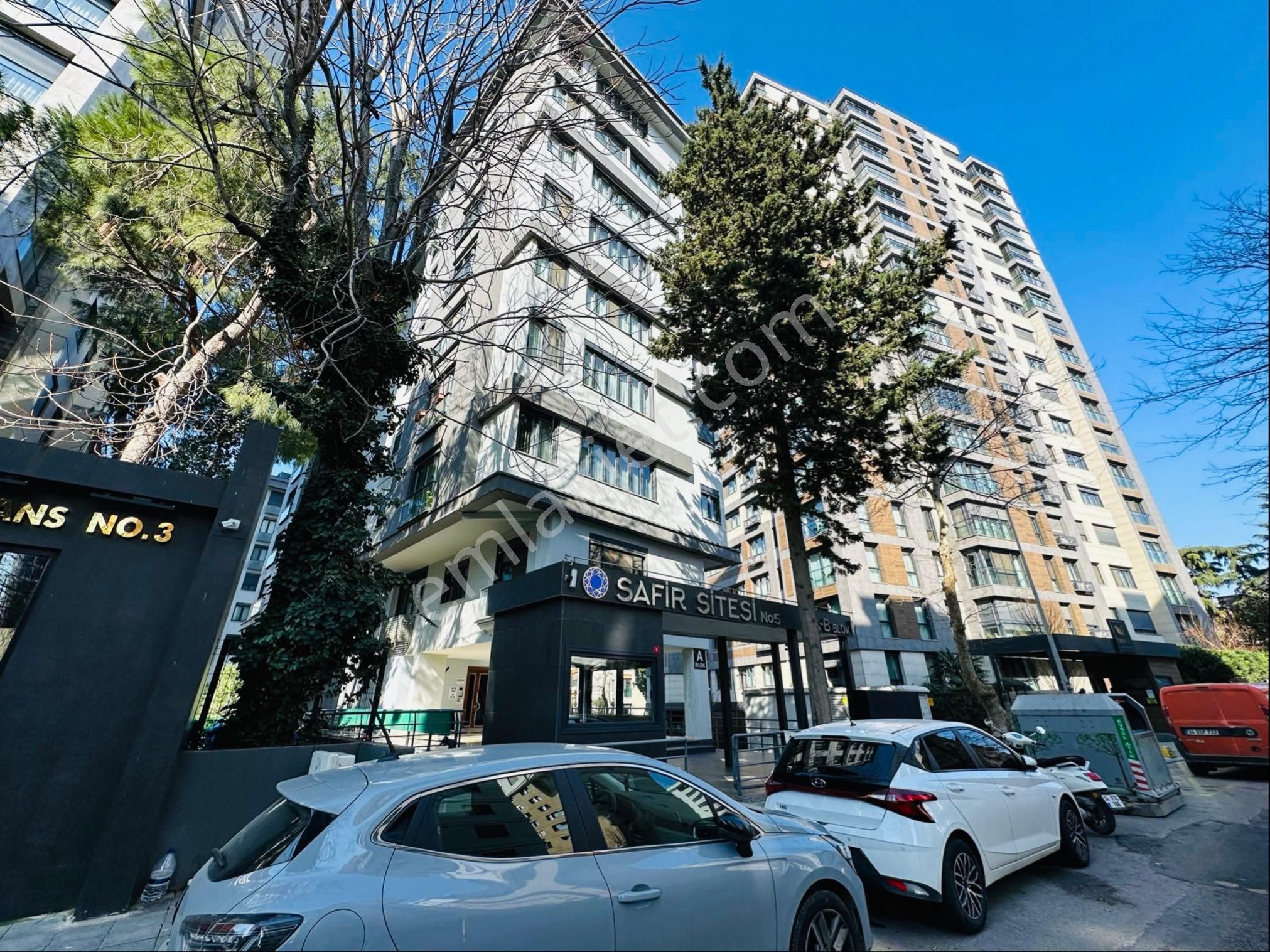 Bağdat Caddesine 1. Paralel 3+1 Site İçi Boş Satılık Daire