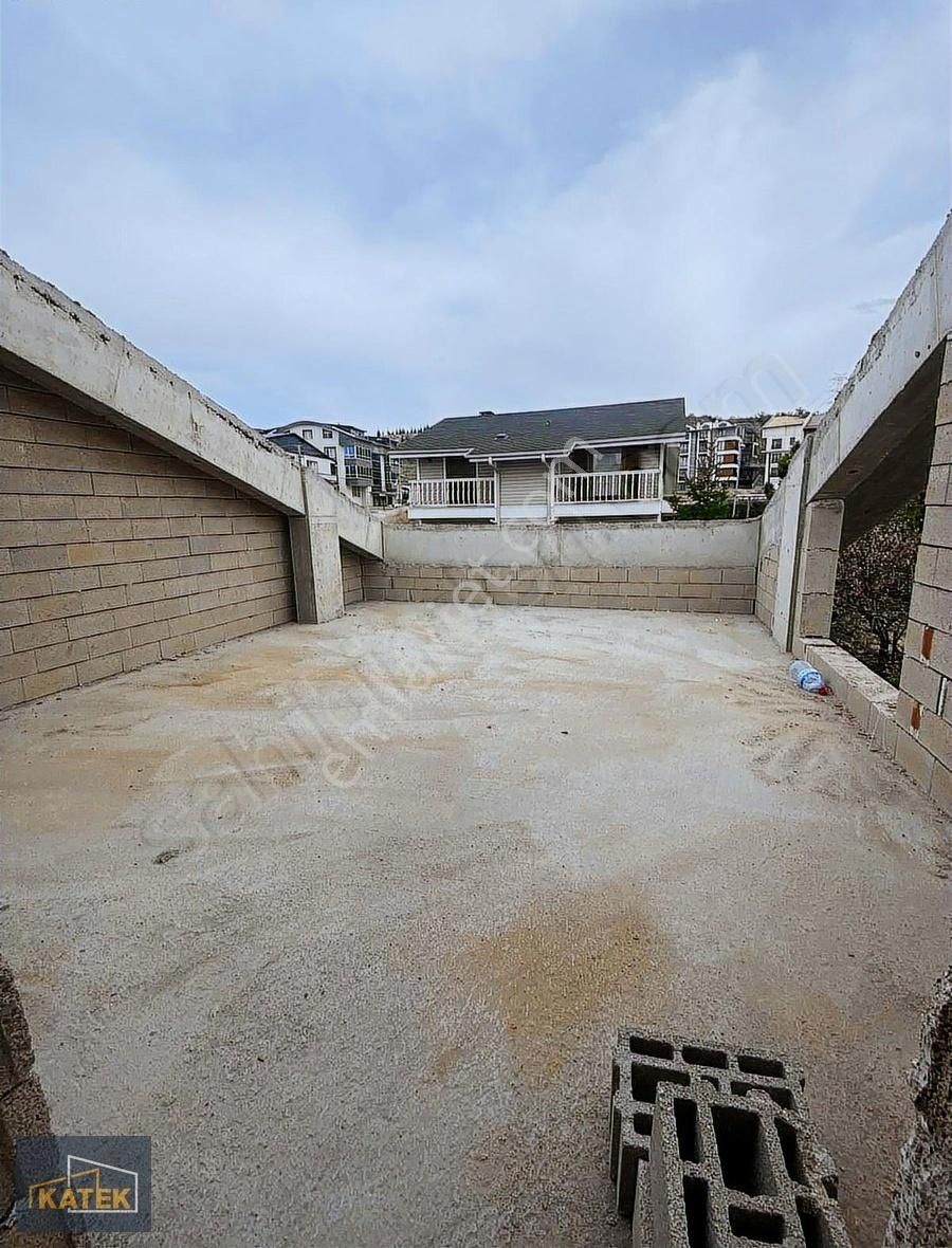 Yaşamkent'te Cadde Üzeri Sıfır Villa