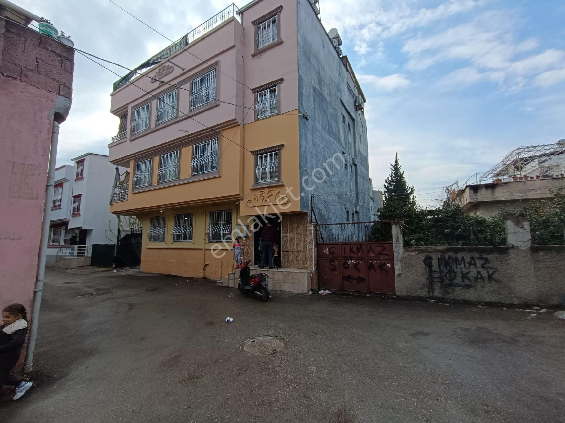 Şakirpaşa E-5 2'ci Parsel Komple Yapılı Ultra Lüks Havuzlu Geniş Oturumlu 3+1 Komple Satılık
