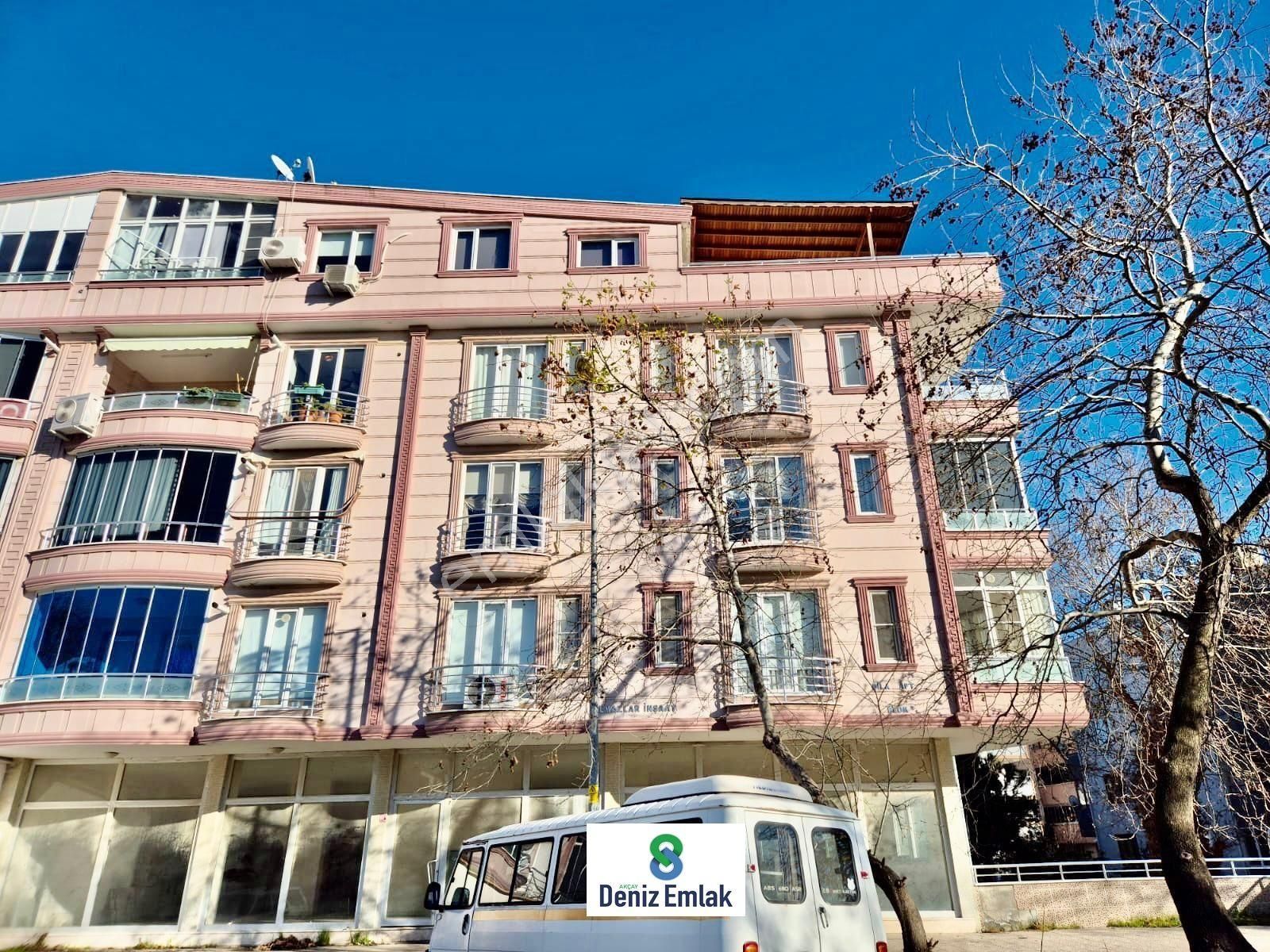 Denizden Akçayda Asansörlü Arakat Yeni Satılık 3+1 Daire