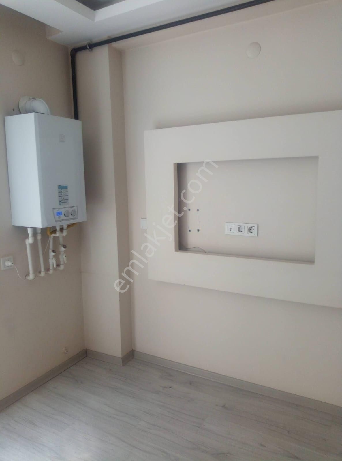 Buca Adatepe Hukuk Fakültesi Yakını 2+1 110m2