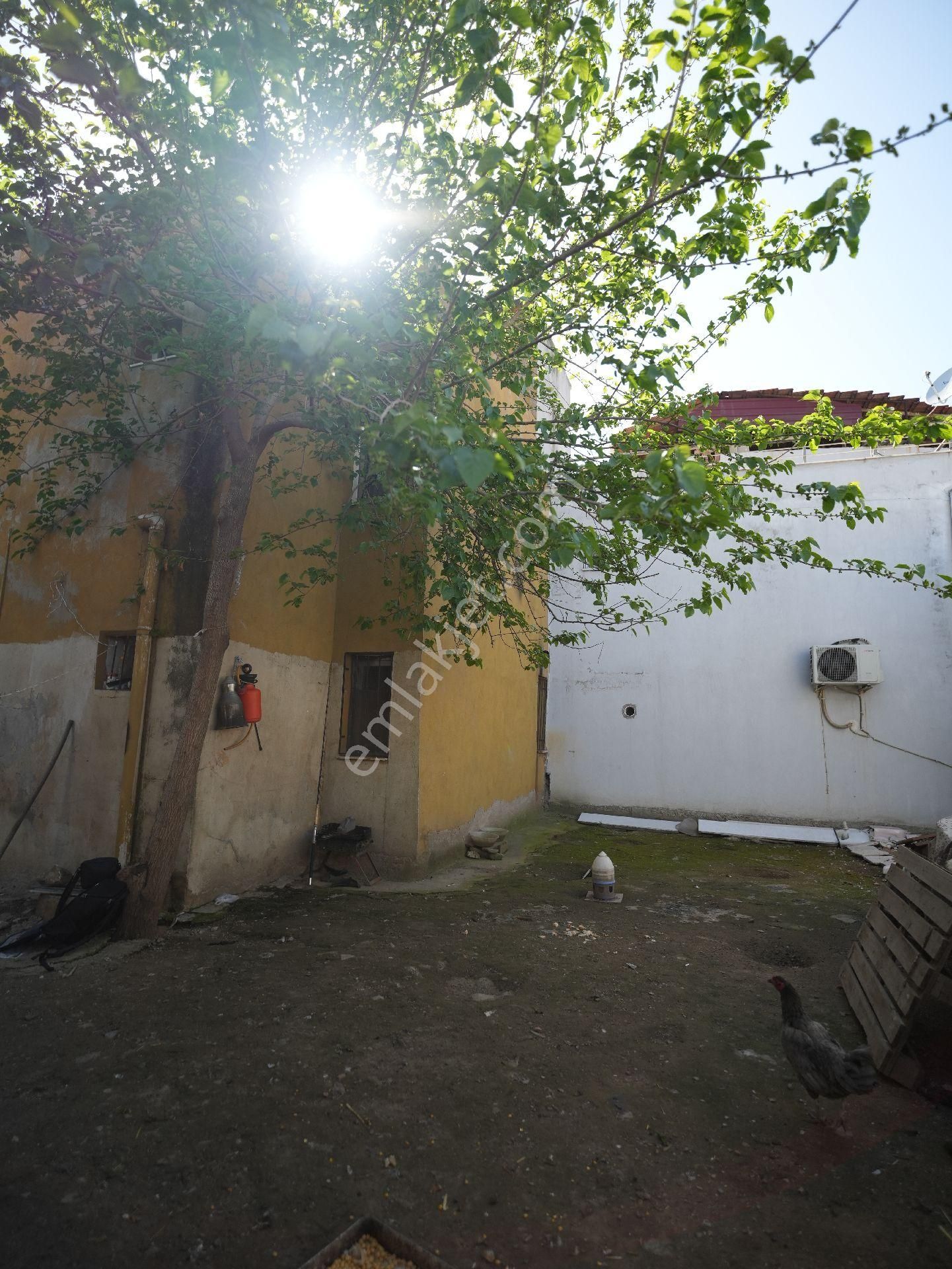 Gazipaşa Mahallesinde 2 Katlı 4+2 Kargır Ev Ve Arsası - Görsel 19