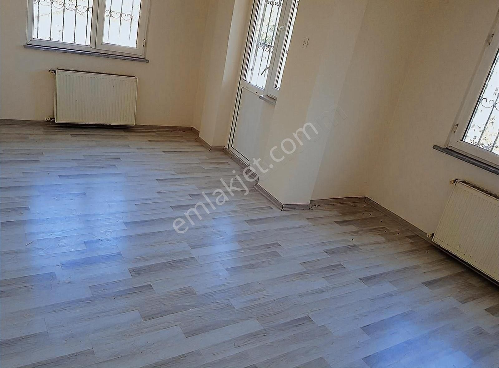Akkaya Emlaktan Ayşecik Sokak,ta Kiralık Daire